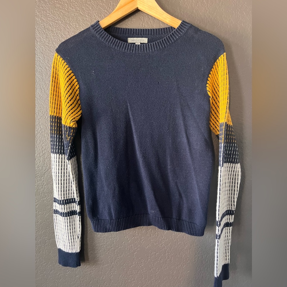 Cable Stitch woman’s boutique sweater size small